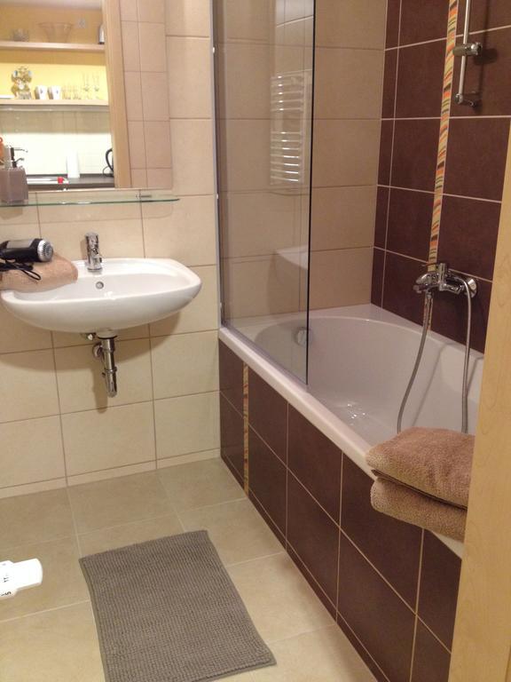 Lake And Spa Apartman Velence Εξωτερικό φωτογραφία