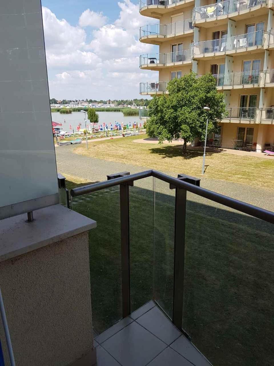 Lake And Spa Apartman Velence Εξωτερικό φωτογραφία